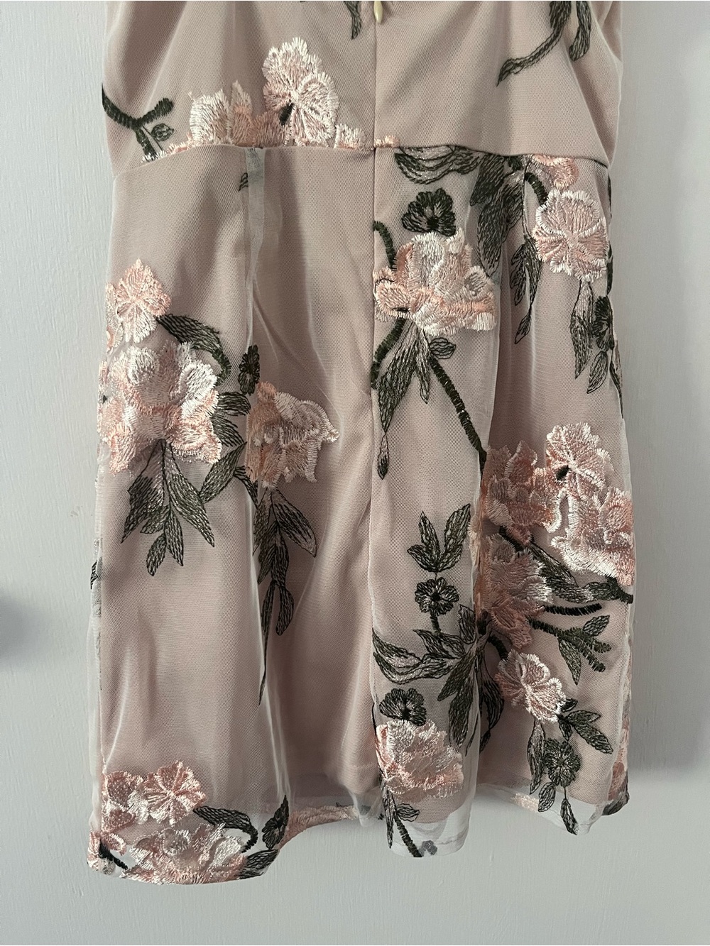Tobi Embroidered Blush Floral Mini Dress Embellished Romantic Size Small - Picture 6 of 11